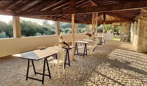 Solar De Almeidinha בית חווה