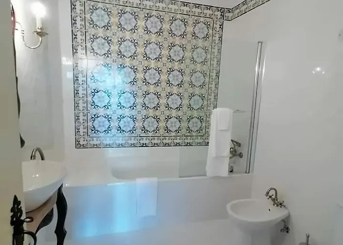 Solar De Almeidinha מנגולדה